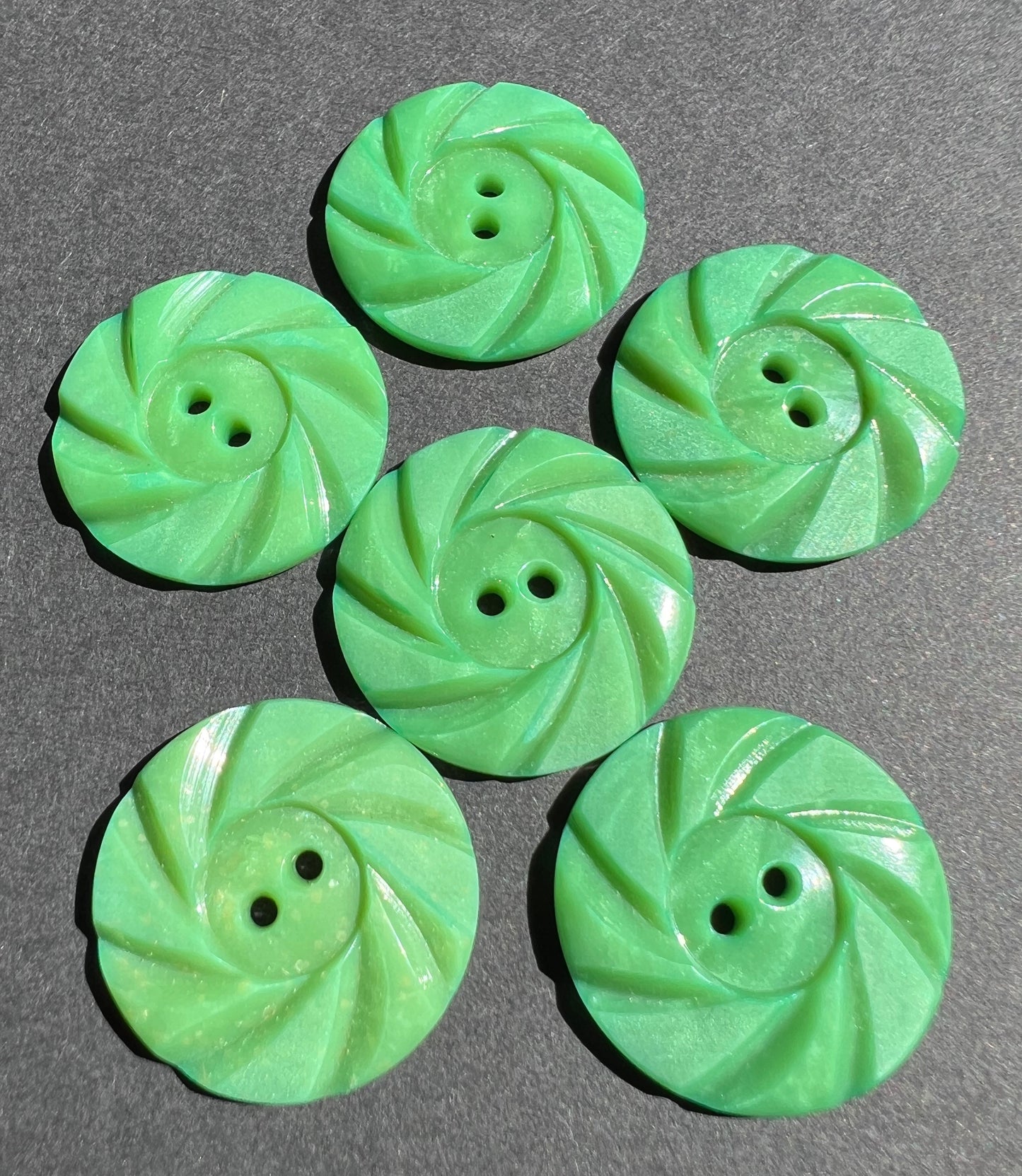 6 Swirly Peardrop Green 2.2cm Vintage Buttons