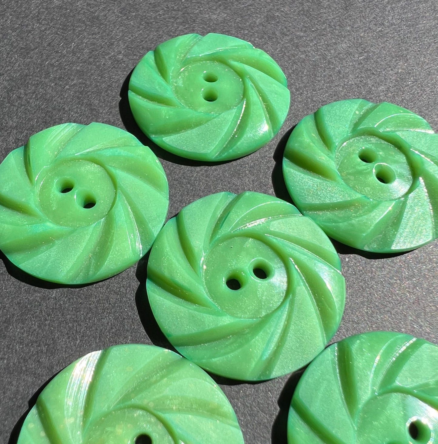 6 Swirly Peardrop Green 2.2cm Vintage Buttons