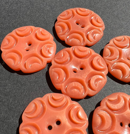 5 or 6 Pretty Pumpkin Coloured 2.2cm Vintage Buttons