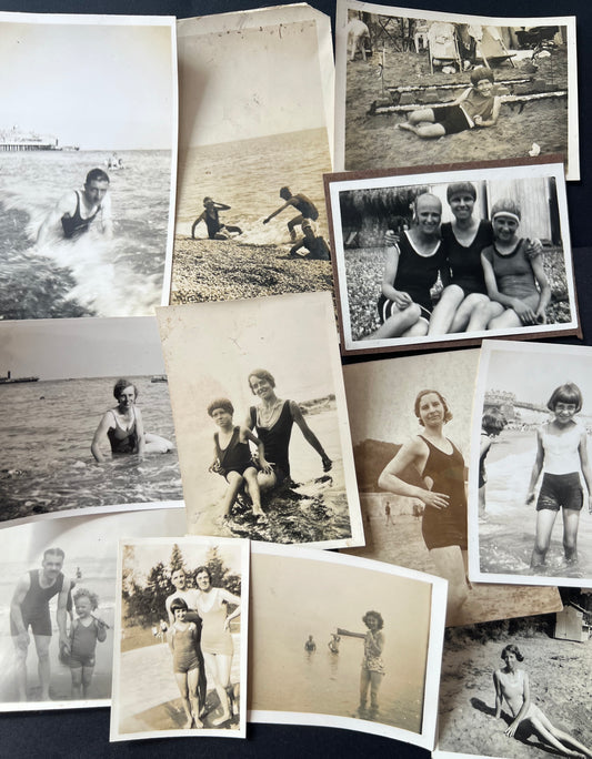 12 x 1920s/30s Photos of People in Swimsuits (F27)