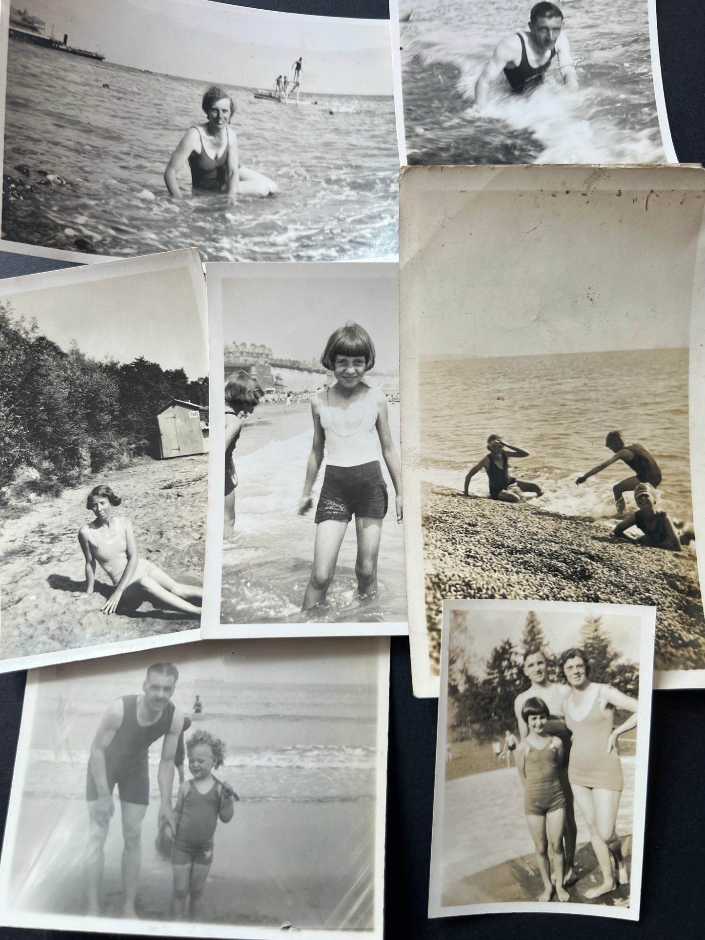 12 x 1920s/30s Photos of People in Swimsuits (F27)