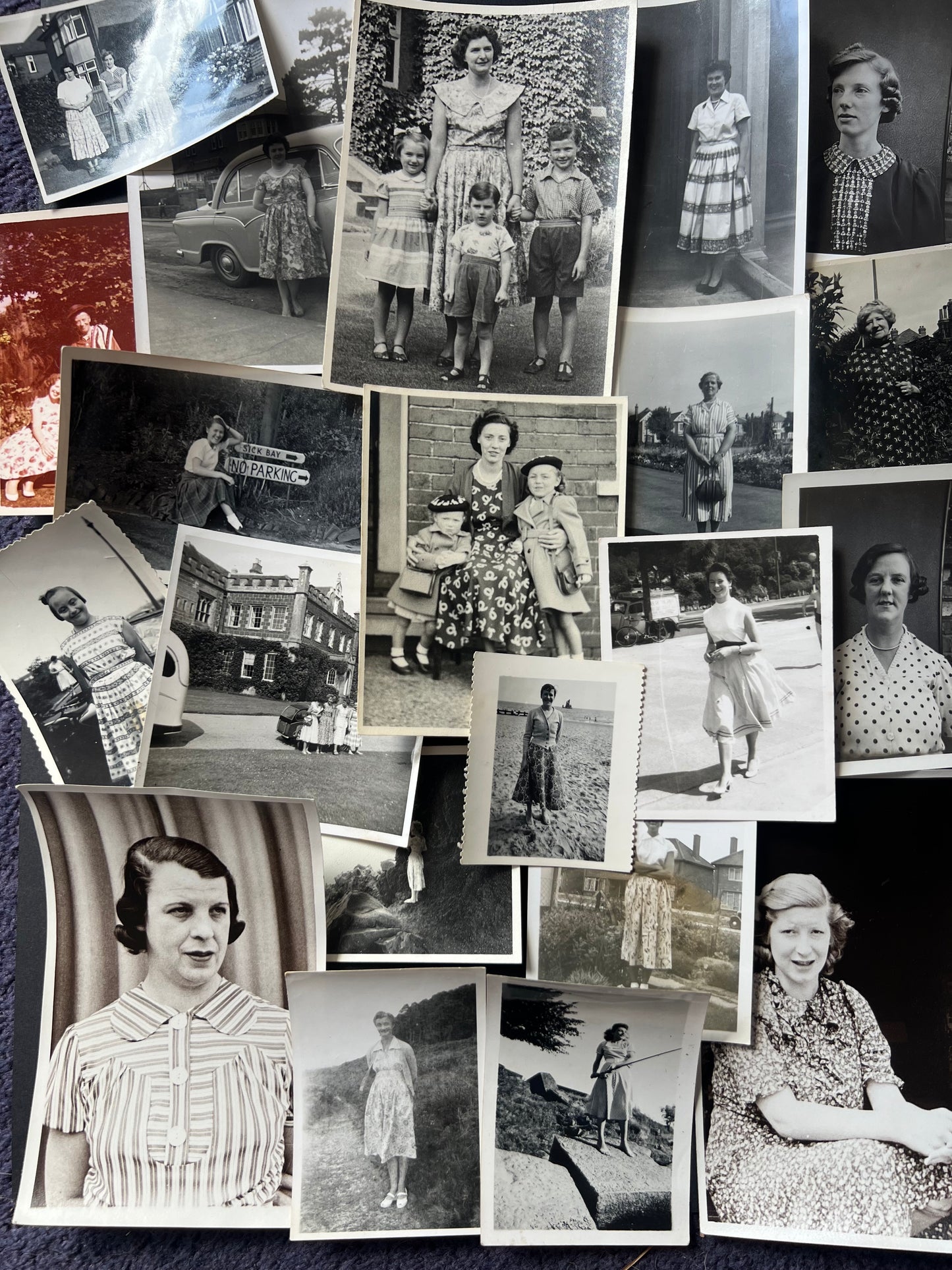21 Old Photos 1930s-60s of Well Dressed Ladies  (F30)