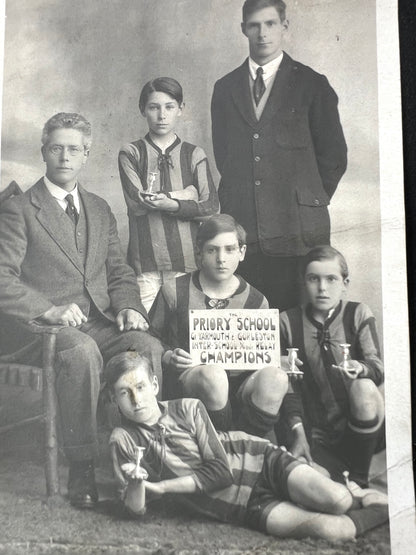 11 Old Photos of Teams and Trophies 1920s - 70s (F56)