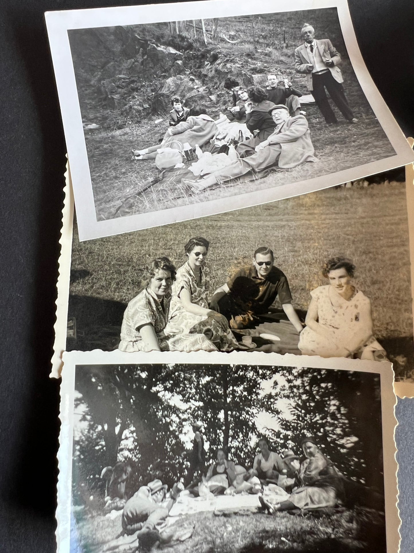 11 Old Photos 1920s - 50s  of Picnics (F45)