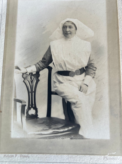 5 Old Photos on Card of Nurses (F47)