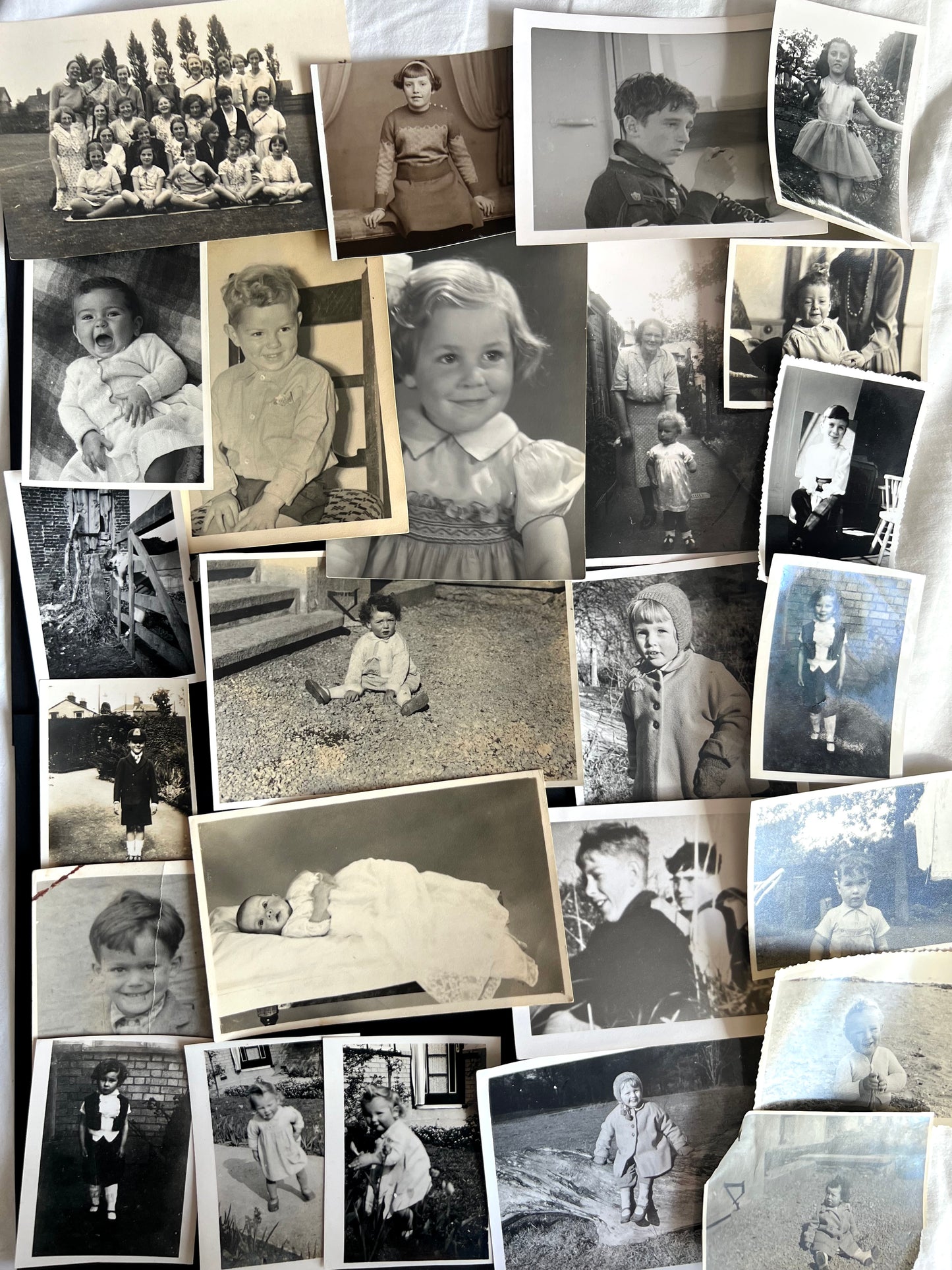 25 Old Photos 1920s - 70s of Kids (F49)