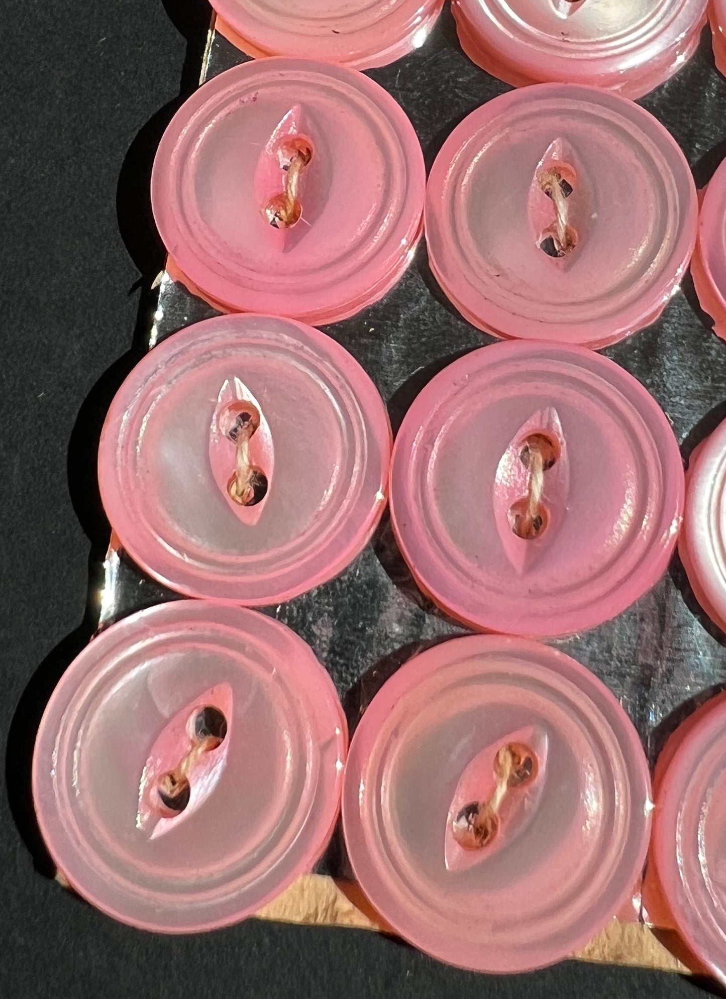 6 or 24  Pink 1.5cm Vintage Mother of Pearl Buttons