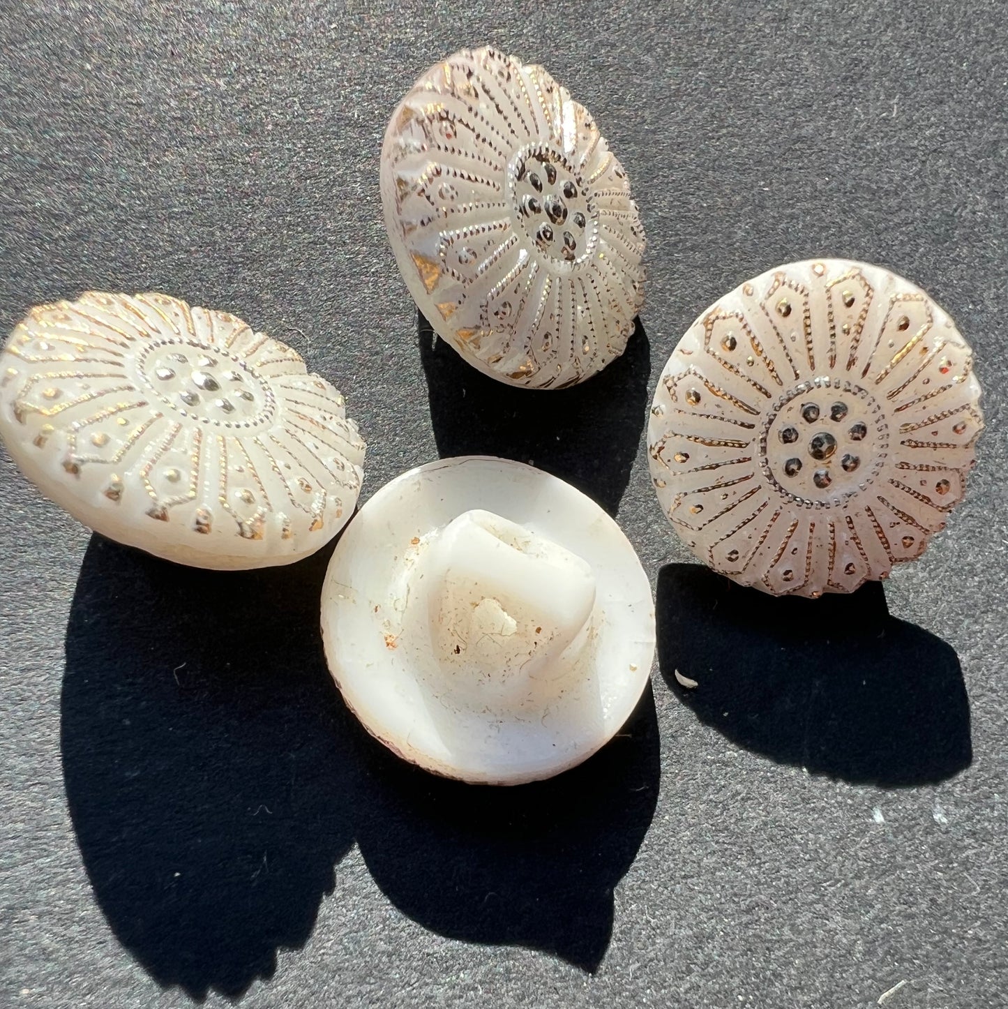 4 Pretty Vintage 1.5cm White Glass Buttons