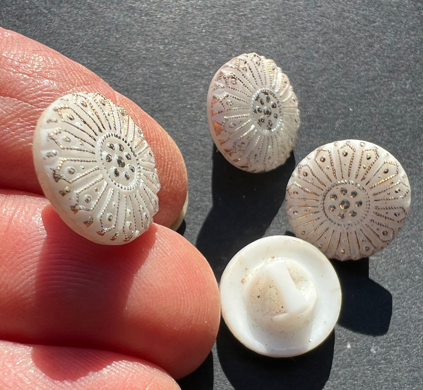 4 Pretty Vintage 1.5cm White Glass Buttons