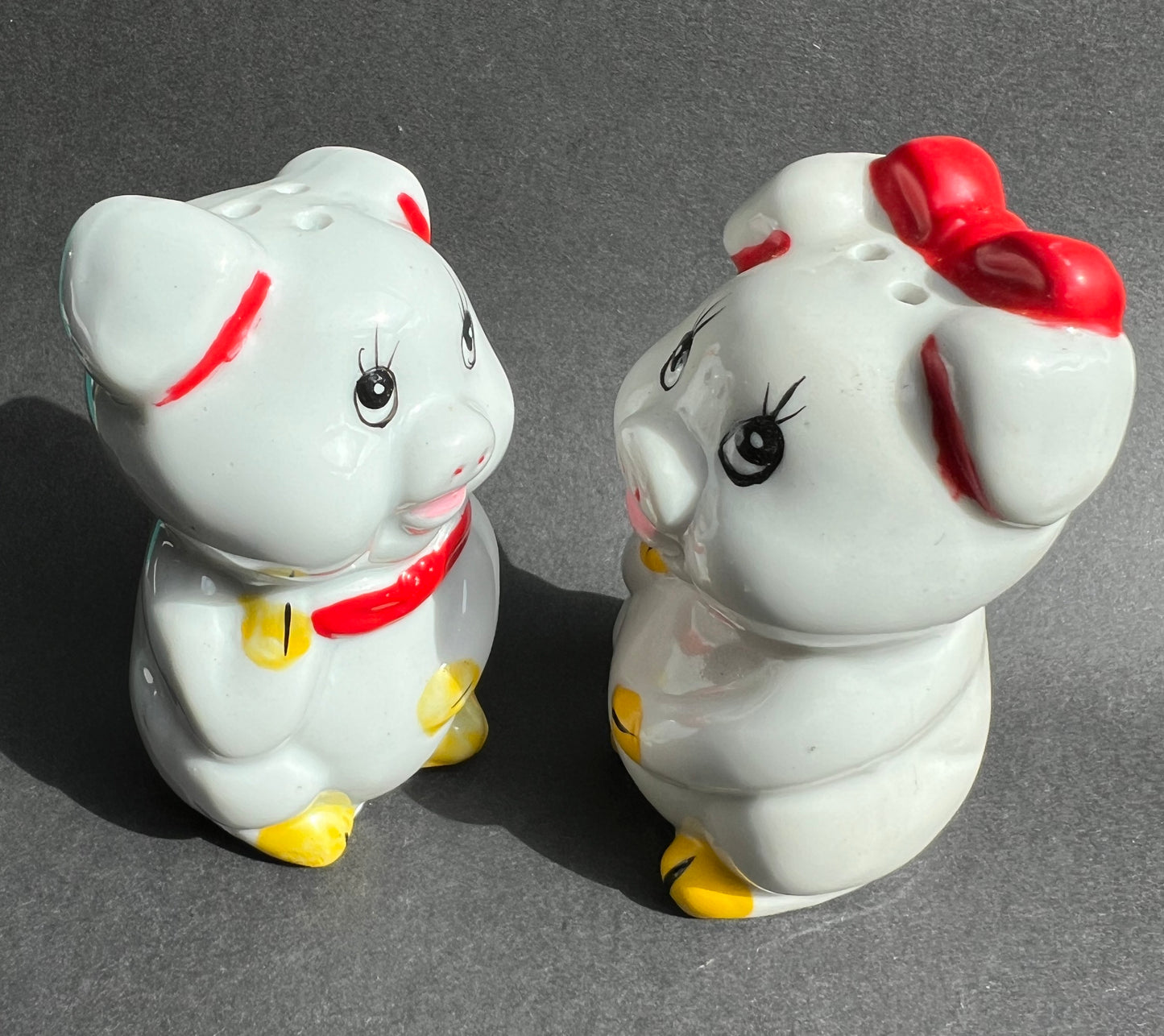 Pair of Ceramic Pigs Salt & Pepper Cruet Set