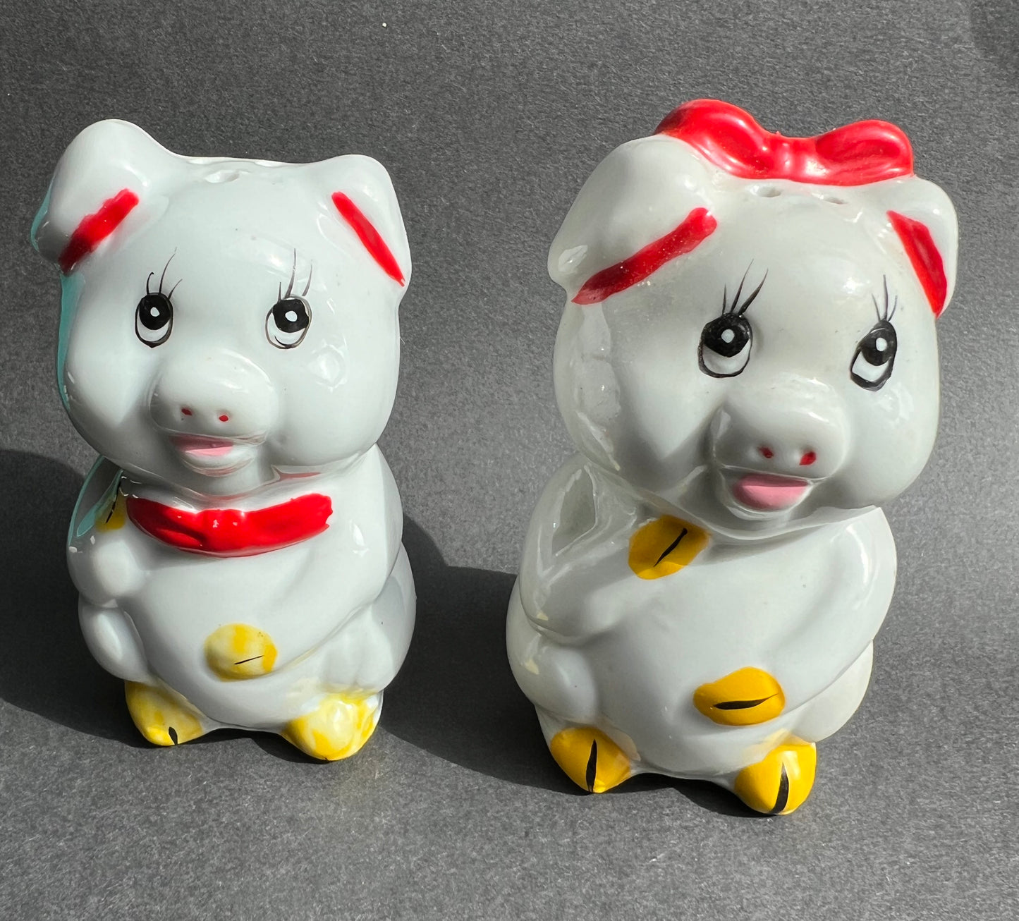 Pair of Ceramic Pigs Salt & Pepper Cruet Set