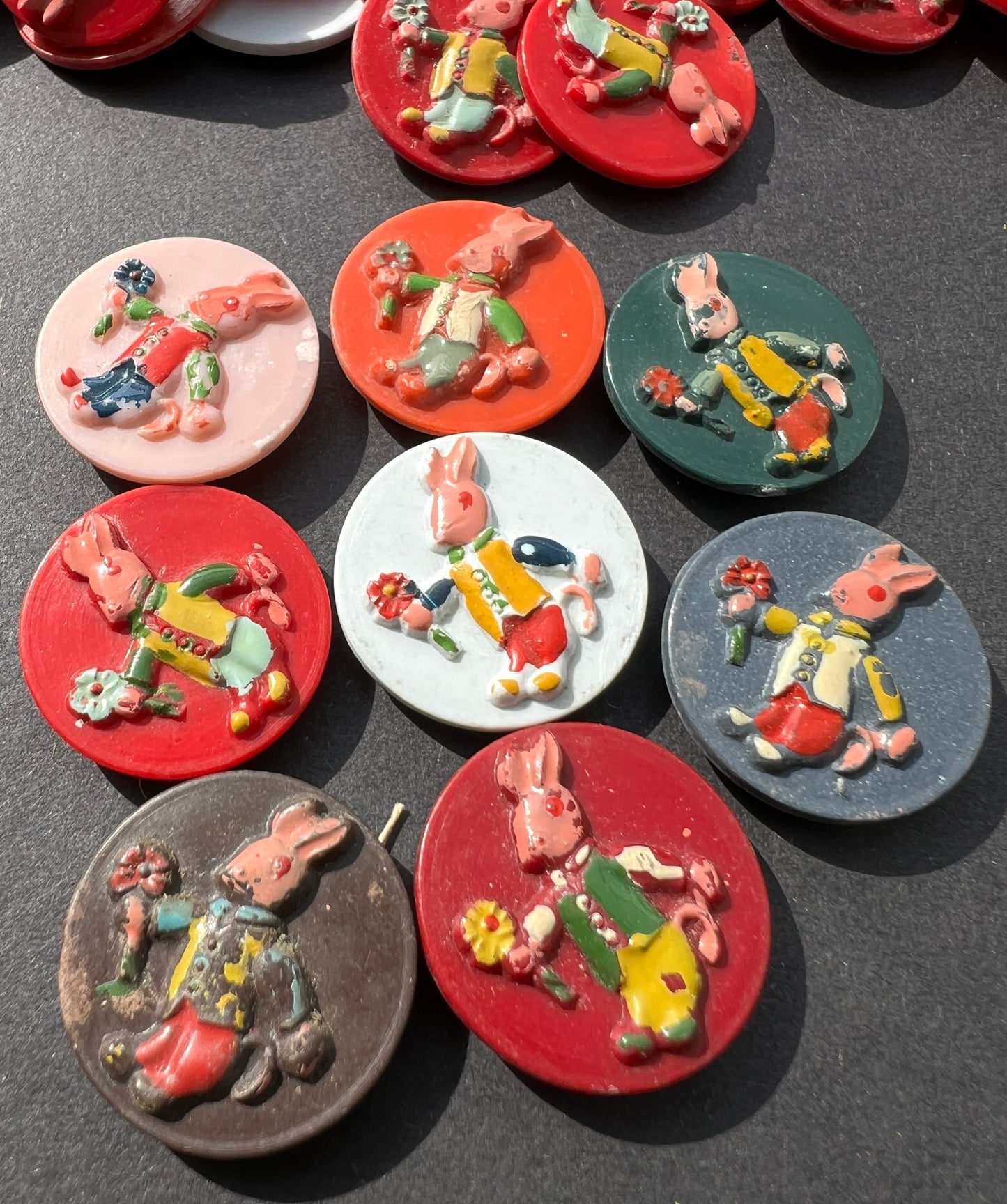 100 Vintage Rabbit Buttons (Slight paint wear)