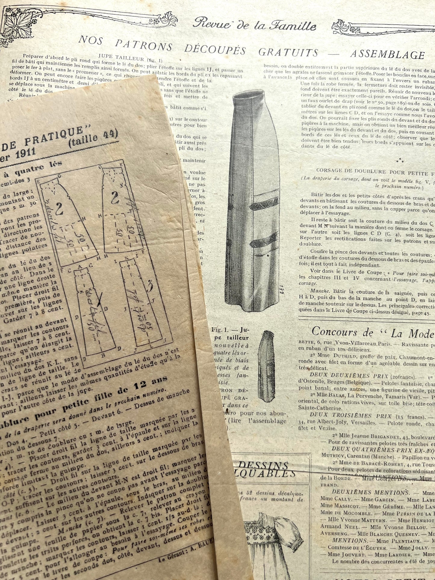 February 1911 French Women's Magazine La Mode Pratique with Skirt  + Top Pattern