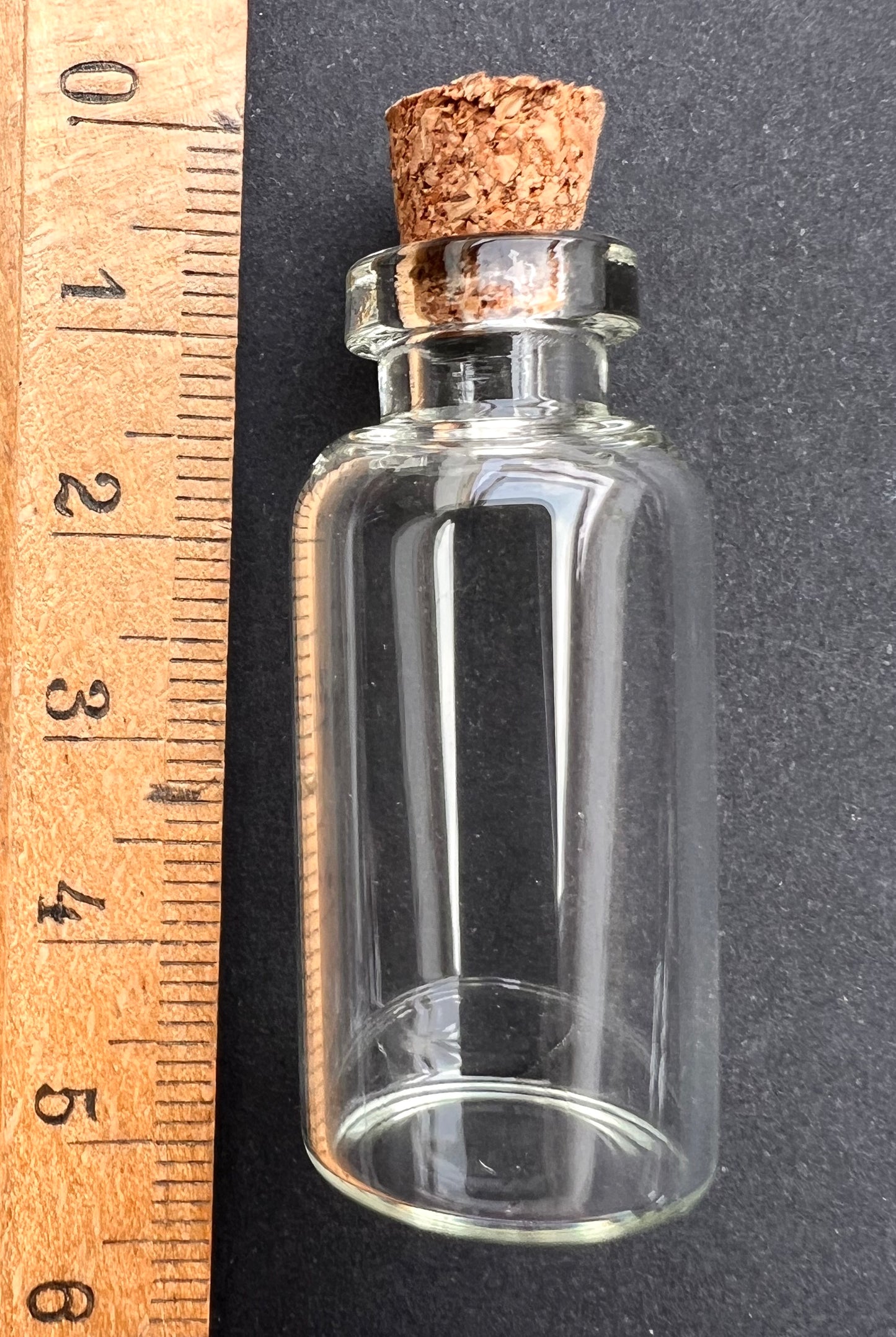4cm or 2.5cm Glass Bottles with Corks for Tiny Things