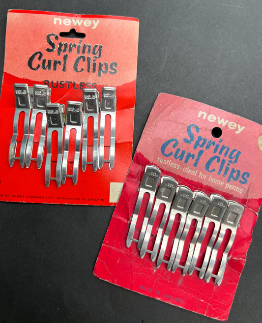 Vintage Square 5.5cm SPRING CURL GRIPS NEWEY'S Made in England