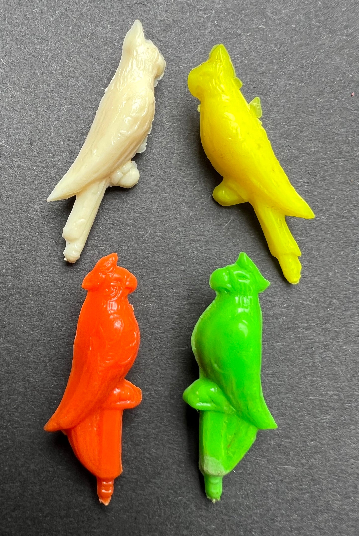 Vintage 3.5cm Plastic Parrots on Perches