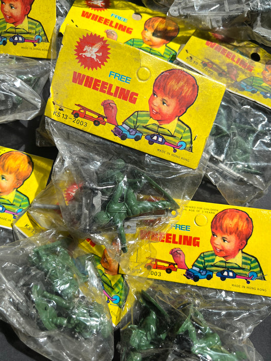 Job Lot of 10 (Grubby) 1970s Packets of Soldiers and Field Gun