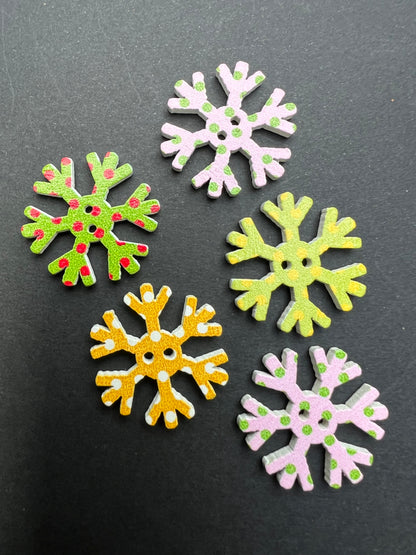 6 Wooden Spotty Snowflake Buttons