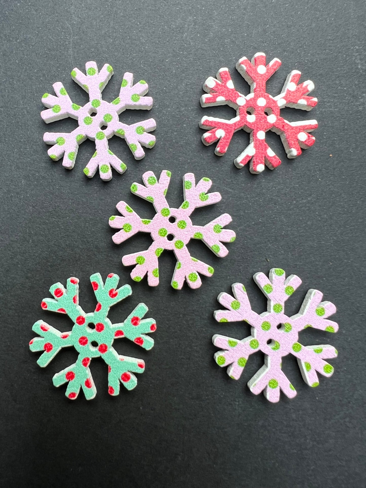 6 Wooden Spotty Snowflake Buttons