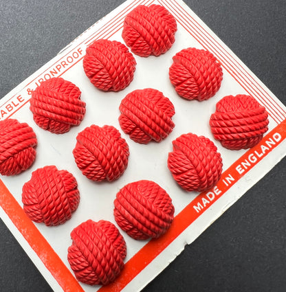12 x 1940s Red Catalin Woven Thread 2.2cm, 1.7cm 0r 1.5cm  Buttons