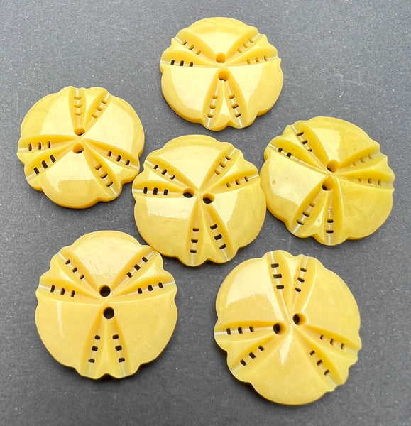 6 or 24 Daffodil Yellow Vintage 2.2cm Buttons