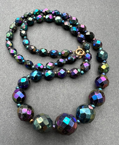 Vintage Aurora Borealis Faceted Glass Bead 46cm Necklace