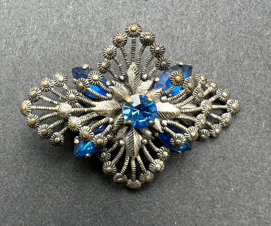 Sweet Vintage Blue Brooch