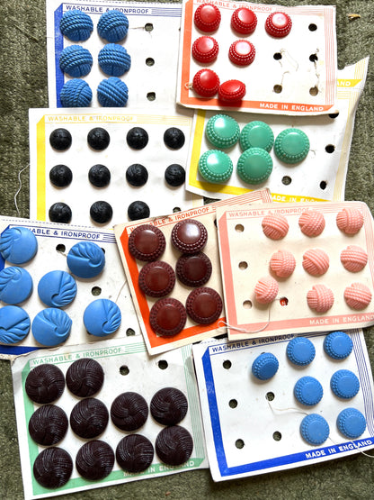 10 Part Sheets of Vintage 1940s Bakelite + Catalin Buttons  (F)