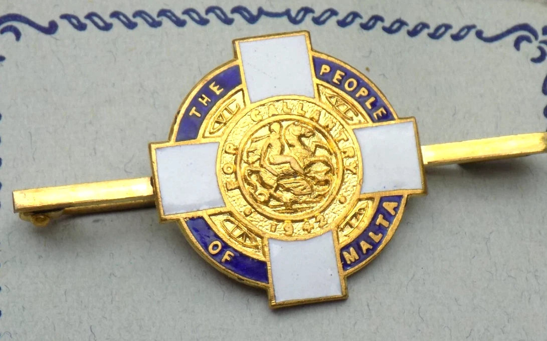 1942 THE PEOPLE OF MALTA "FOR GALLANTRY" GEORGE CROSS Enamel Pin Badge Brooch