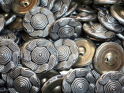 1 Gross -144 - VINTAGE Swirly Silver Metal Buttons - 2.3cm wide