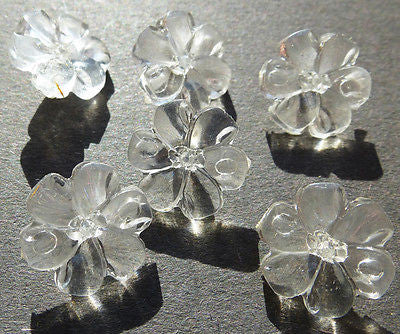 6 Delightful Vintage 1.5cm or 1.8cm Flower Buttons