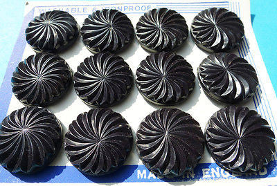 Lively 1940s 2.2cm or 1.8cm Black Bakelite Swirl Buttons -12 on Display Card or 6 Loose.