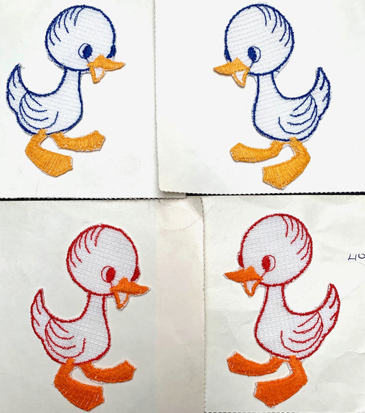 Innocently Happy Duckling 1940s Applique - 8cm tall