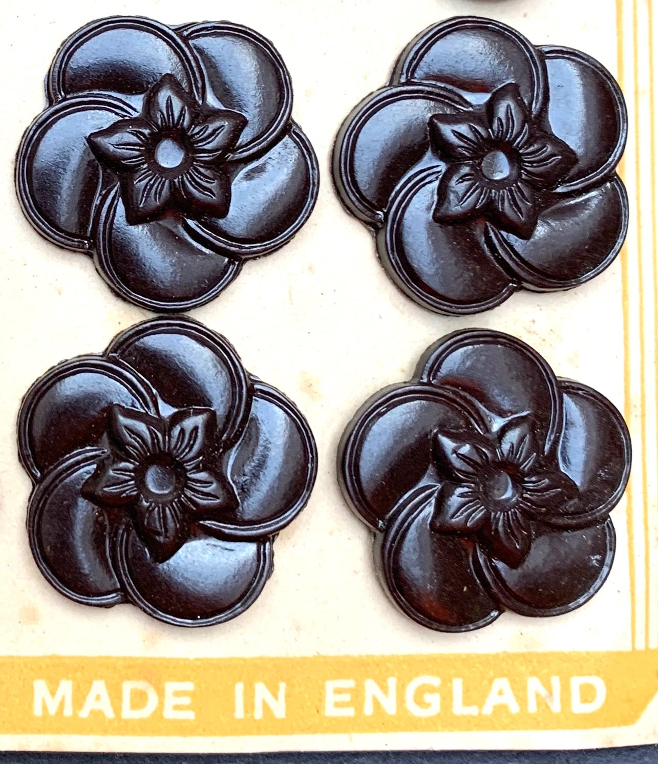 6 x 1940s Made in England 2.2cm Rich Brown Bakelite Flower Buttons