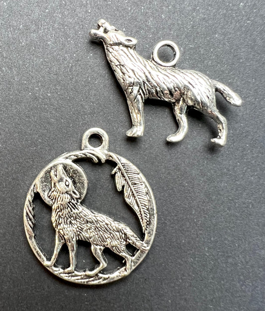 Howling Wolf Charms / Pendants