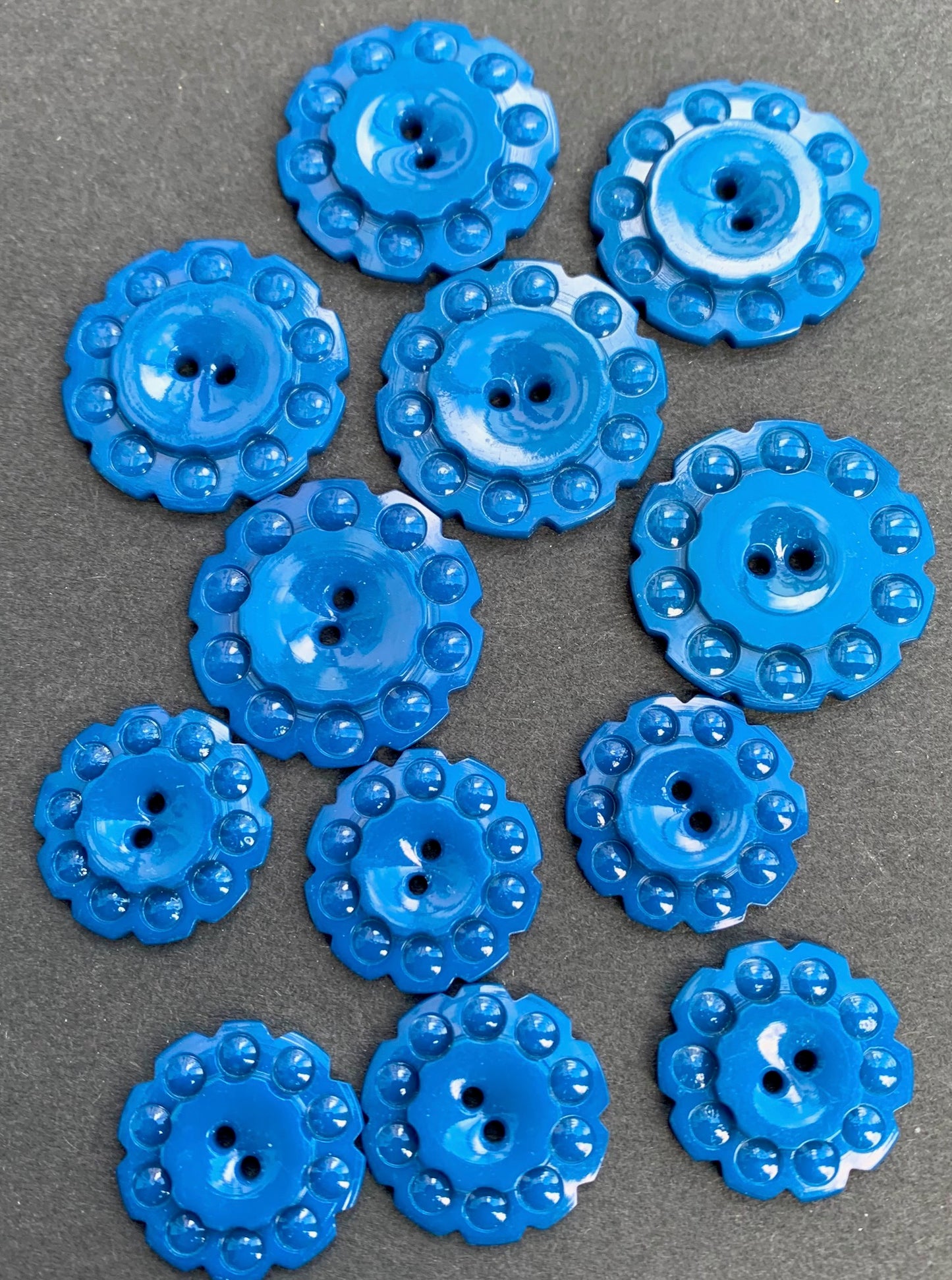 Sapphire Blue vintage  Buttons - 1.7cm or 2.2cm, Lots of 6 or Sheet of 24