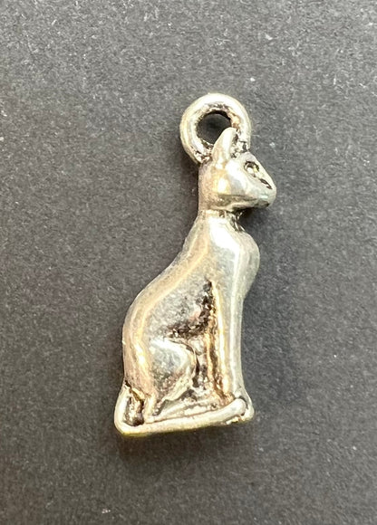 Solid Silver Tone 2cm tall Egyptian Cat Charm / Pendant