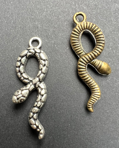 3cm Snake Charm / Pendant