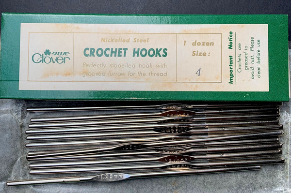 Vintage Box of 12 Nickelled Steel Crochet Hooks - size 4 - 1.25mm