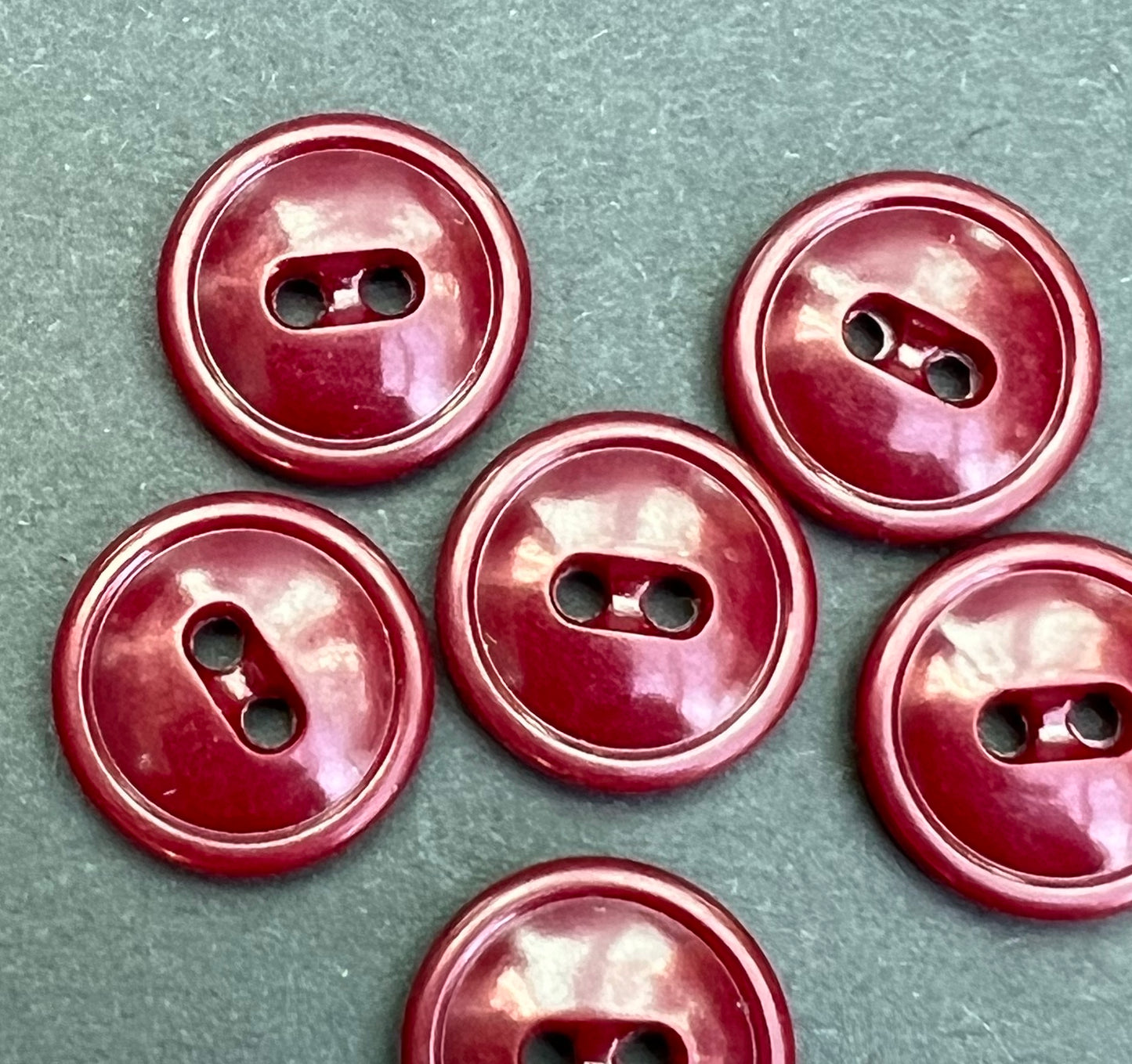 6 Maroon 1.5cm Vintage Buttons