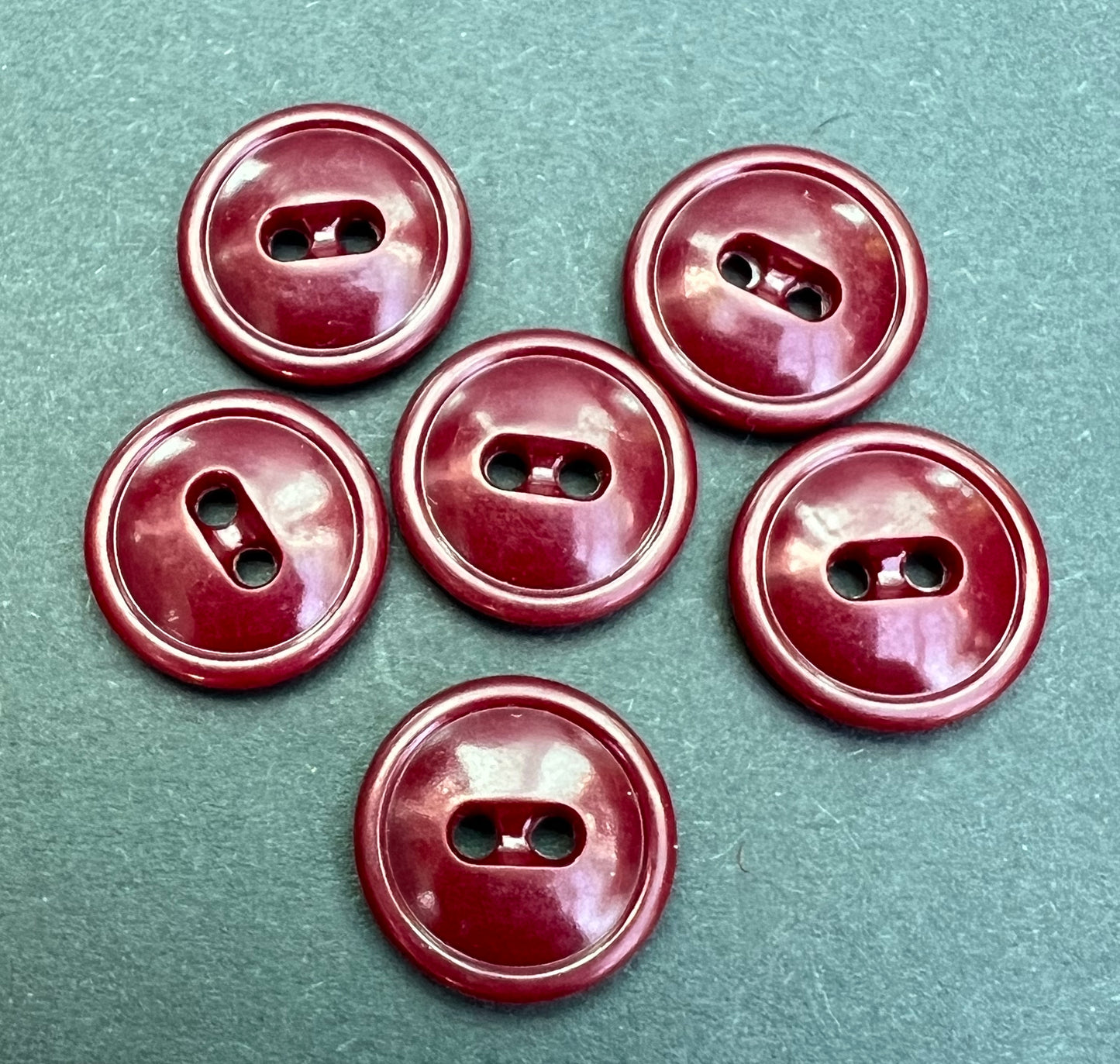 6 Maroon 1.5cm Vintage Buttons