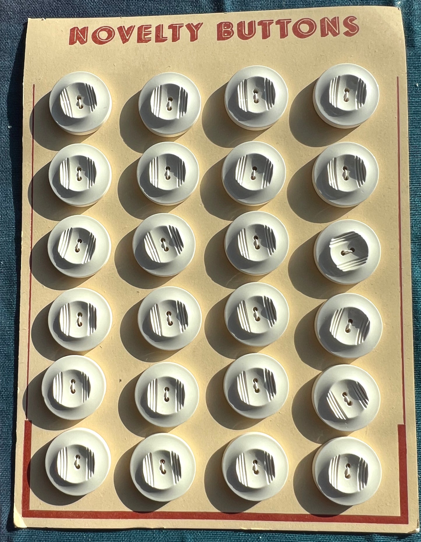 Modernist White 2cm Vintage Buttons - 6 or 24