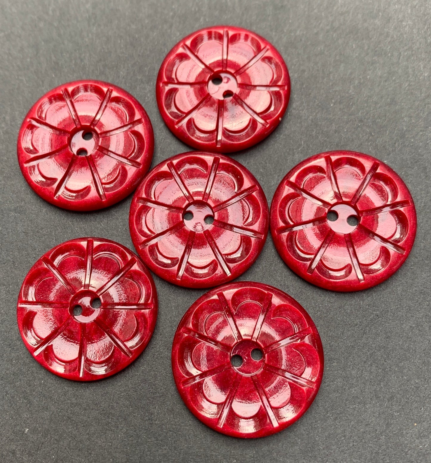 Intense Cranberry Coloured 1940s  2.2cm or 1.6cm Buttons