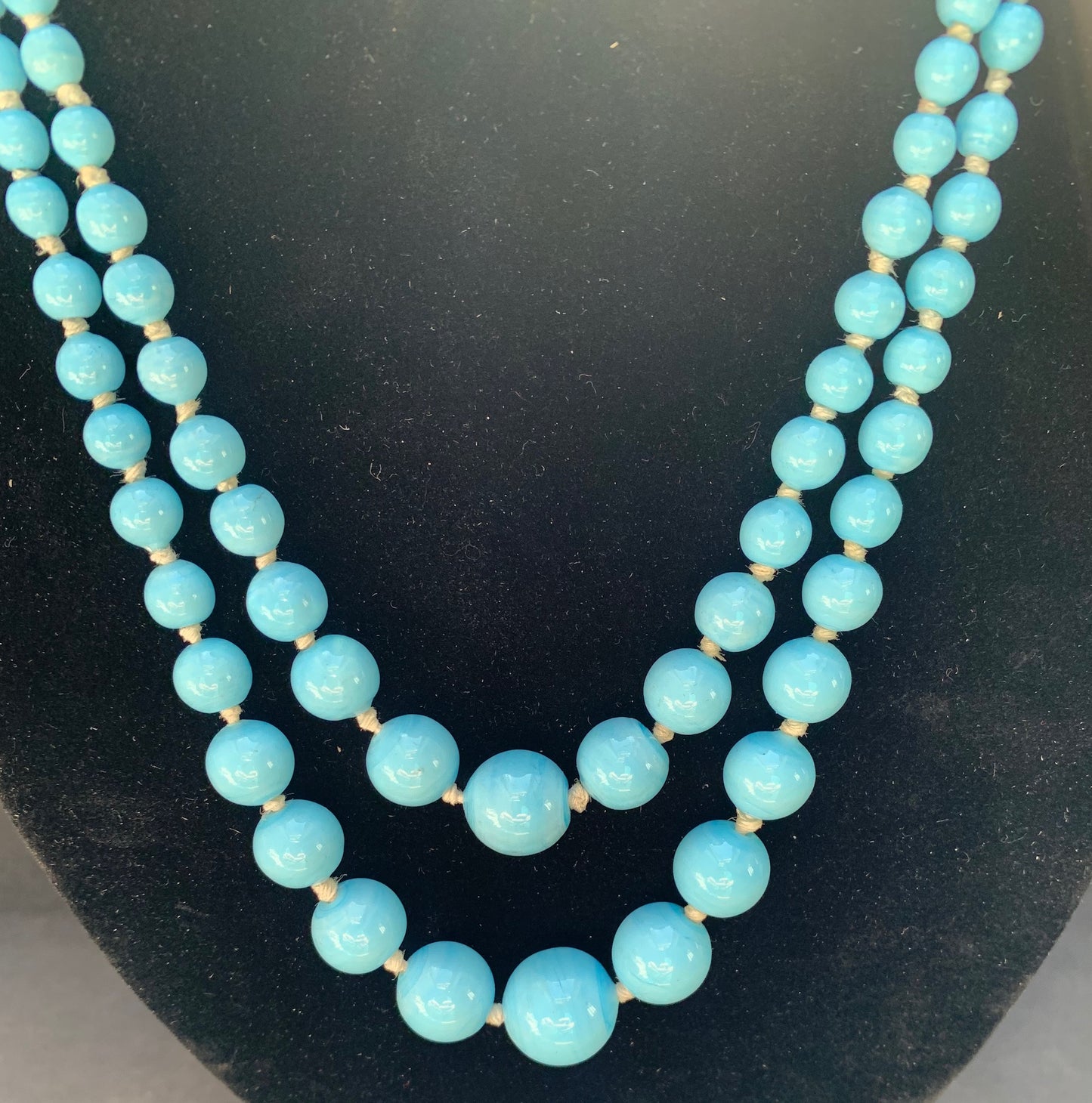 1940s Baby Blue Graduated Glass Bead Necklace