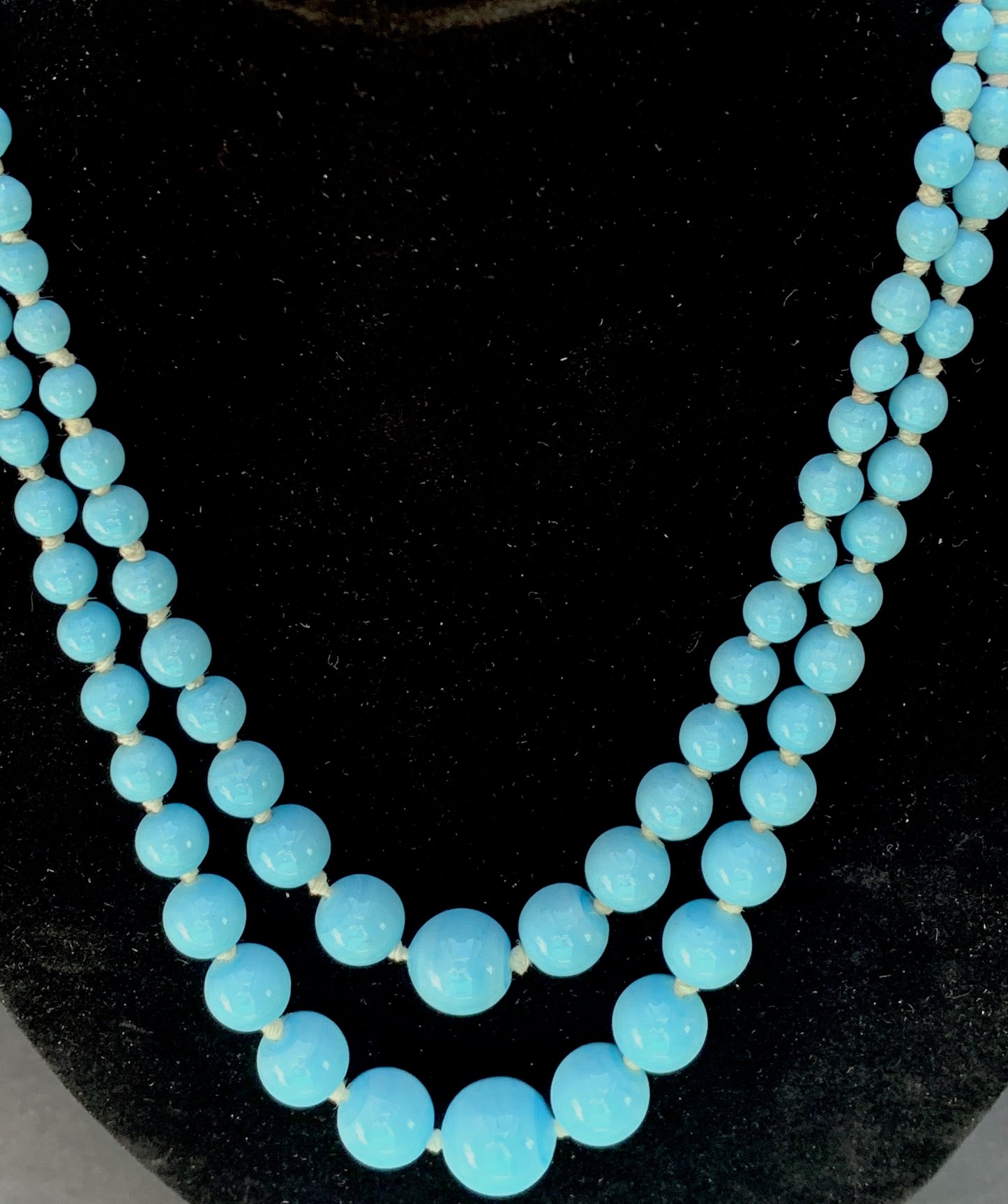 1940s Baby Blue Graduated Glass Bead Necklace