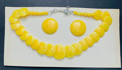 Sunny Vintage Yellow Overlapping Circles Necklace and Earrings