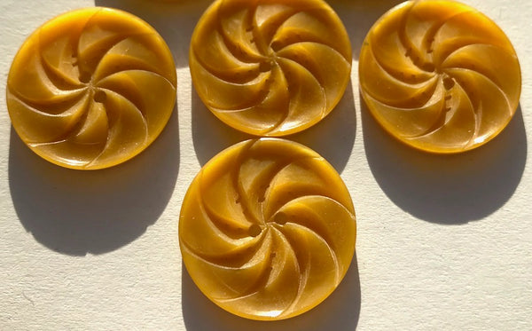 Swirling Butterscotch Vintage  Buttons 1.7cm or 2.2cm