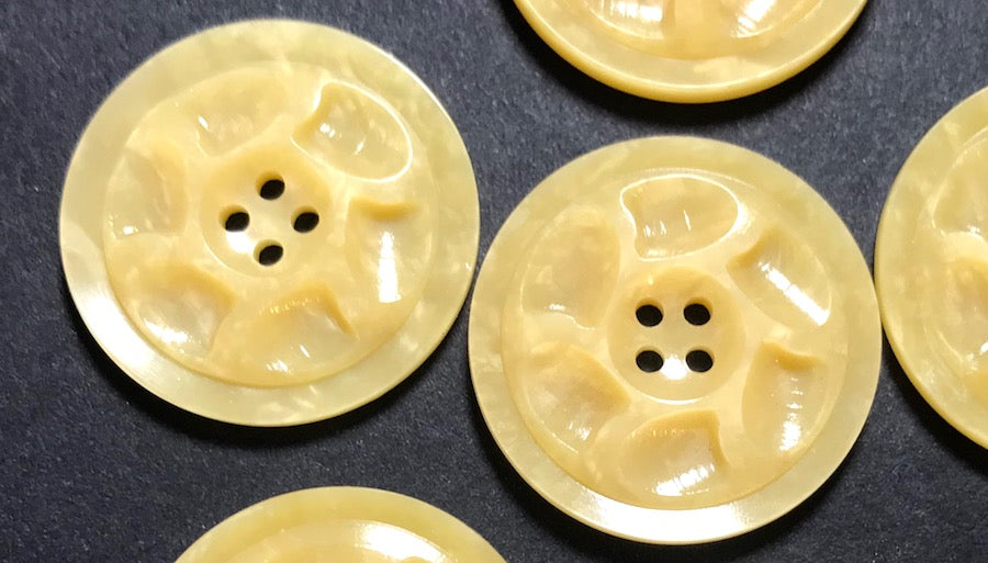 5 Smooth Butterscotch Yellow  1.8cm Vintage Buttons
