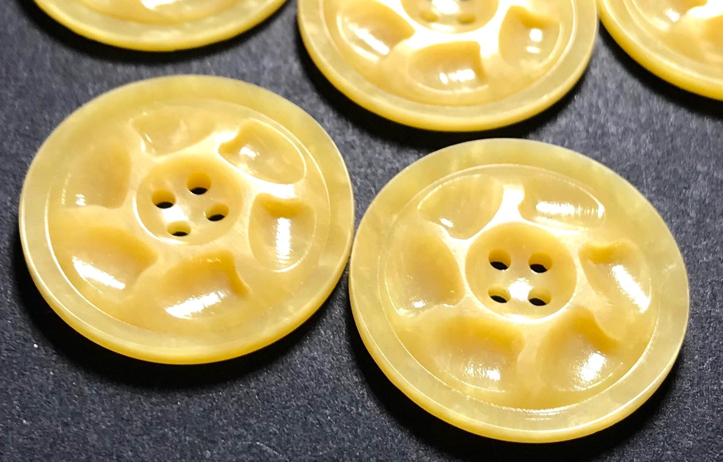5 Smooth Butterscotch Yellow  1.8cm Vintage Buttons