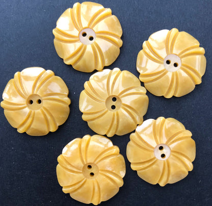 6 Lively Butterscotch Yellow 1930s  Buttons 2.2cm or 1.7cm